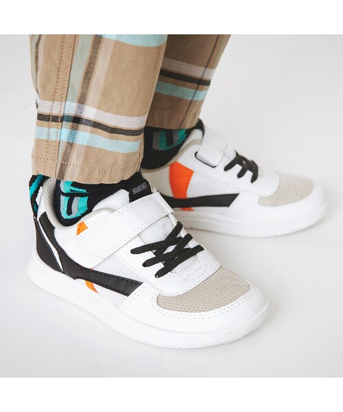 BRANSHES(ブランシェス)の「IFME Light/イフミーライトコラボ配色スニーカー(スニーカー・キッズ・オフホワイト/パープル/ブラック・14cm~21cm)」の1枚目の写真