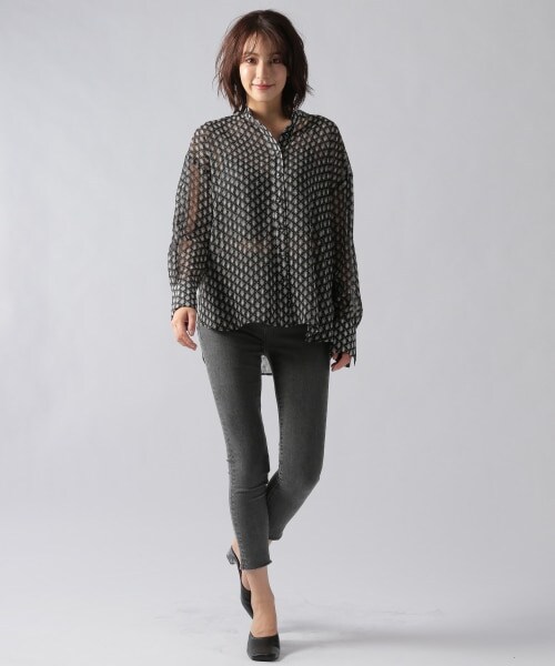 Ezick（エジック）の「キカガラキャミツキブラウス（トップス・ブラック）」の2枚目の写真