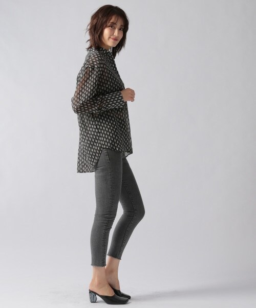 Ezick（エジック）の「キカガラキャミツキブラウス（トップス・ブラック）」の4枚目の写真