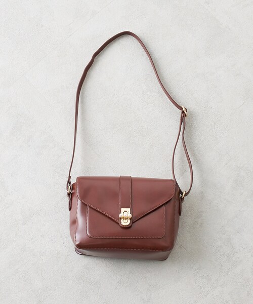 OLIVE des OLIVE（オリーブデオリーブ）の「パールひねりショルダー 