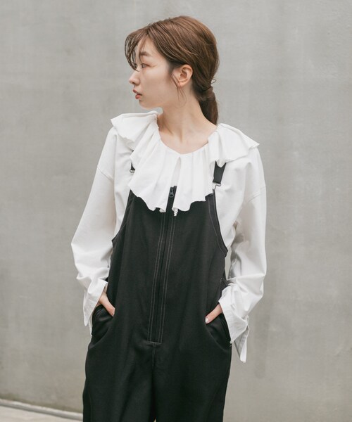 Kastane(カスタネ)の「裁ち切り衿フリルプルオーバー(Tシャツ/カットソー・レディース・オフホワイト/カーキ・F)」の1枚目の写真