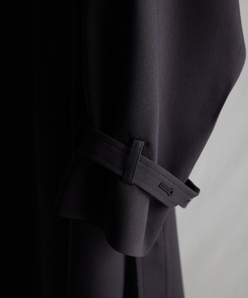 LIDNM(リドム)の「CLASSICAL WIDE TRENCH(トレンチコート・メンズ・グレー・M/L)」の21枚目の写真