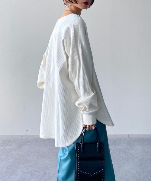 PAGEBOY（ページボーイ）の「【CORE】ヘビーオンスリブプルオーバー（トップス・レディース・オフホワイト/ブラック・FREE）」の3枚目の写真