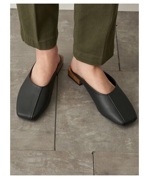 AMERICAN HOLIC（アメリカンホリック）の「【先行予約】オーバーヒールスクエアミュール（シューズ・アイボリー/ブラック/バーガンディー・S/M/L）」の6枚目の写真