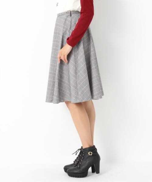Heather（ヘザー）の「アソートチェックフレアスカート（スカート・レディース・グレー/レッド/ネイビー×グリーン・Ｓ/Ｍ）」の4枚目の写真