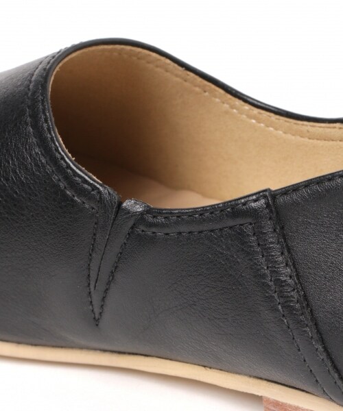 studio CLIP（スタディオクリップ）の「リアルレザーバブーシュ（シューズ・オフホワイト/ブラック）」の10枚目の写真