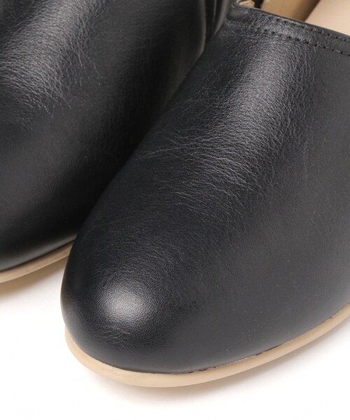 studio CLIP（スタディオクリップ）の「リアルレザーバブーシュ（シューズ・オフホワイト/ブラック）」の8枚目の写真