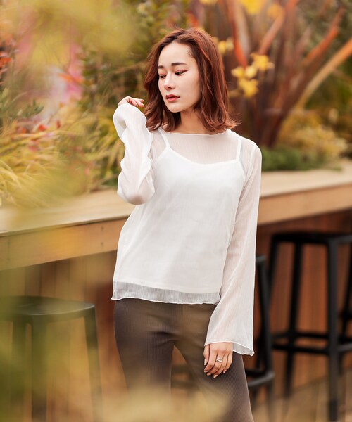 BARAK（バラク）の「インナーキャミ付シアー楊柳メローブラウス（シャツ/ブラウス・レディース・オフホワイト/グレージュ/グリーン/パープル/ブラック・F）」の3枚目の写真