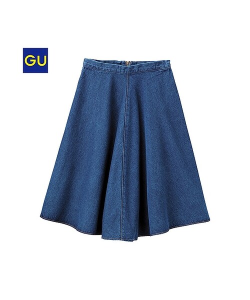 GU（ジーユー）の「（GU）デニムミドルフレアスカート（WOMEN ⁄ スカート・レディース・NAVY/BLUE・S/L/M/XL）」の2枚目の写真