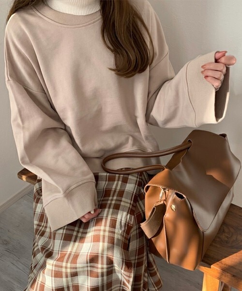 chocomee（チョコミー）の「ワイドスリーブスウェット（スウェット・レディース・グレー/ベージュ/ブルー・FREE）」の2枚目の写真