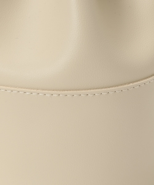 LOWRYS FARM(ローリーズファーム)の「FレザーキンチャクBAG(バッグ・ブラック/ベージュ)」の20枚目の写真