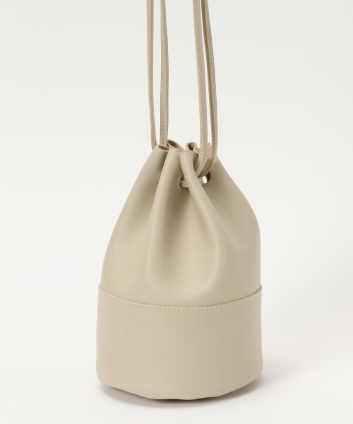 LOWRYS FARM(ローリーズファーム)の「FレザーキンチャクBAG(バッグ・ブラック/ベージュ)」の15枚目の写真