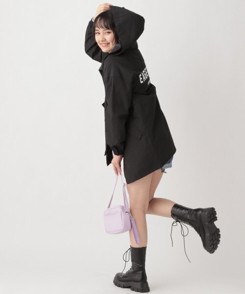 repipi armario(レピピ アルマリオ)の「☆WEB先行予約☆バックプリントマンパ(ジャケット/アウター・ブラック/ベージュ/ライトブルー)」の4枚目の写真