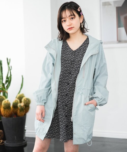 repipi armario(レピピ アルマリオ)の「☆WEB先行予約☆バックプリントマンパ(ジャケット/アウター・ブラック/ベージュ/ライトブルー)」の3枚目の写真