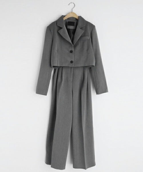 DHOLIC（ディーホリック）の「ショートジャケット&ワイドスラックスSET（スーツセット・レディース・ブラック/グレー・ONESIZE）」の2枚目の写真