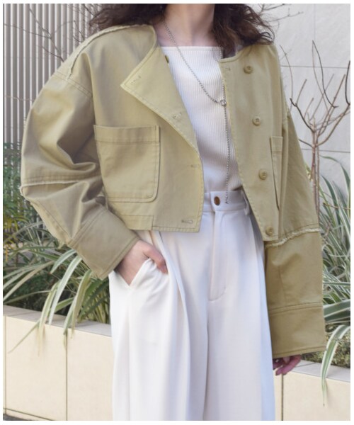 w closet(ダブルクローゼット)の「配色ステッチ袖ボリュームショートジャケット【2月中旬入荷】(ジャケット/アウター・レディース・Lベージュ/カーキ・FREE/M/L)」の22枚目の写真