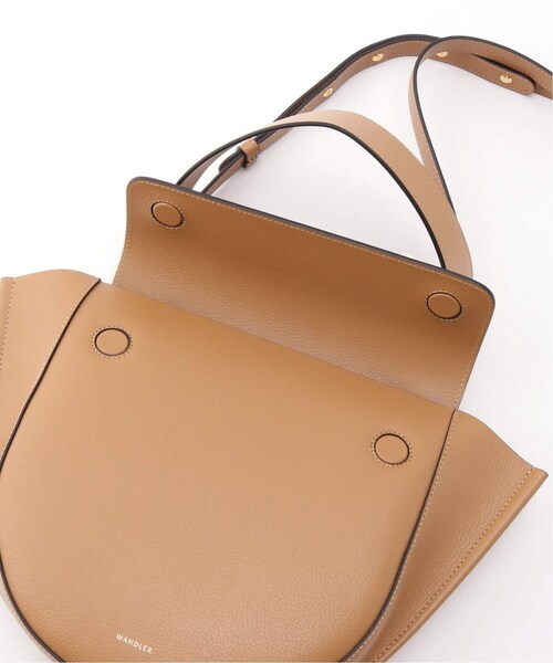 Deuxieme Classe（ドゥーズィエムクラス）の「HORTENSIA M（バッグ・キャメル A/フリー/在庫あり）」の7枚目の写真