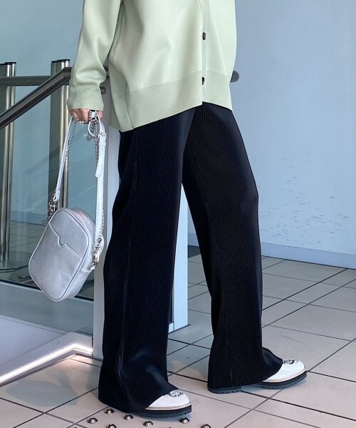 PAGEBOY（ページボーイ）の「フリーカットプリーツパンツ（パンツ・レディース・ブラック/グレージュ/オリーブ/オーシャン・F）」の6枚目の写真