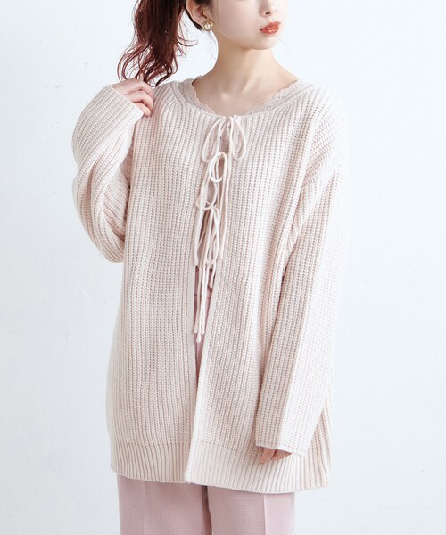 one after another NICE CLAUP（ワンアフターアナザーナイスクラップ）の「なないろニット（カーディガン/ボレロ・レディース・オフホワイト/ベージュ/ピンク/イエロー/ミント/ブルー/パープル・0）」の4枚目の写真