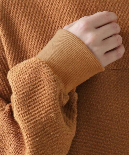 OUTLET(アウトレット)の「バイヤス裏毛刺繍プルオーバー(トップス・レディース・ベージュ/オレンジ/スミクロ・FREE)」の12枚目の写真