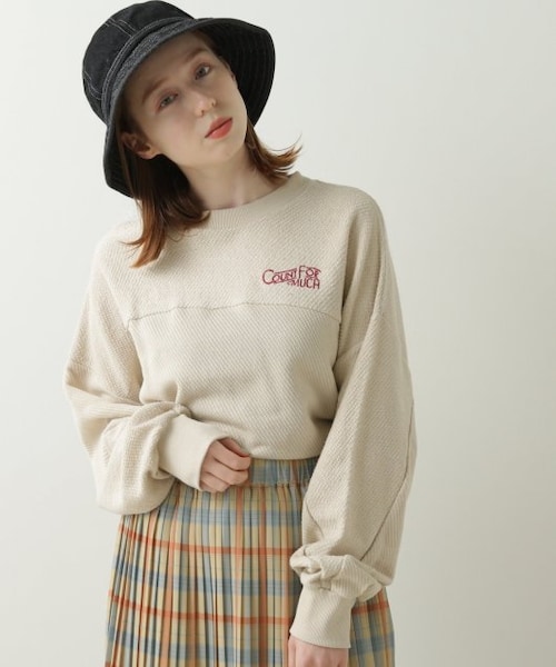 OUTLET(アウトレット)の「バイヤス裏毛刺繍プルオーバー(トップス・レディース・ベージュ/オレンジ/スミクロ・FREE)」の1枚目の写真