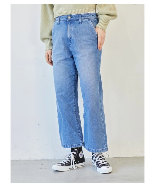 earth music&ecology(アースミュージックアンドエコロジー)の「COTTON USAデニムパンツ(フレア)(パンツ・ミディアムインディゴ/ダークインディゴ・S/M/L)」の2枚目の写真