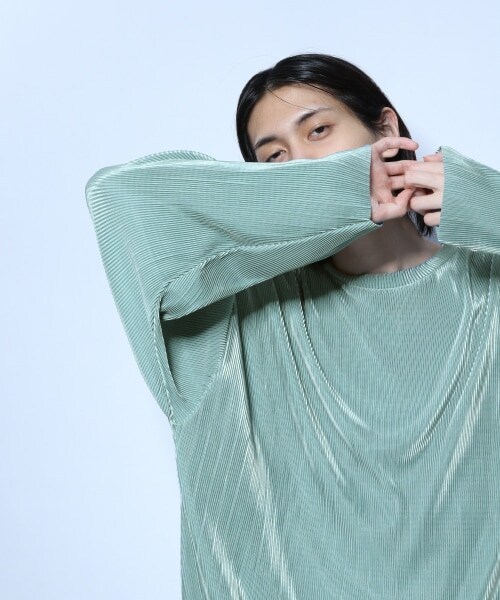 HARE（ハレ）の「プリーツプルオーバー（トップス・ブラック/グレー/ライトグリーン）」の3枚目の写真