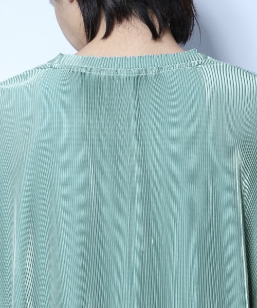 HARE（ハレ）の「プリーツプルオーバー（トップス・ブラック/グレー/ライトグリーン）」の17枚目の写真