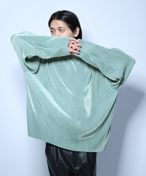 HARE（ハレ）の「プリーツプルオーバー（トップス・ブラック/グレー/ライトグリーン）」の9枚目の写真