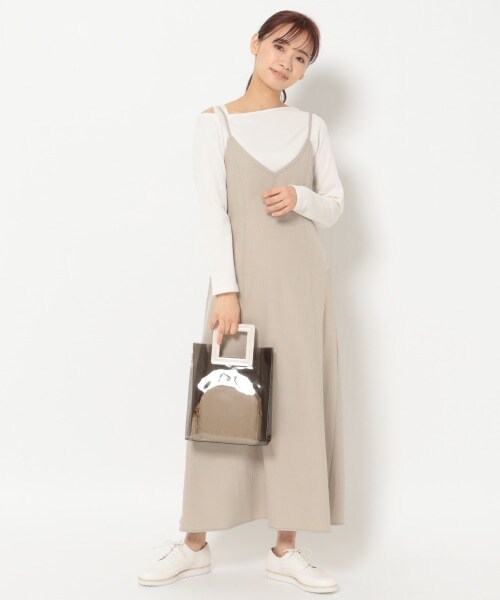 mysty woman(ミスティウーマン)の「バックシャンアシメネックプルオーバー(トップス・レディース・オフホワイト/ブラック/カーキ・F)」の8枚目の写真