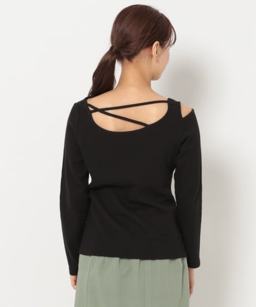 mysty woman(ミスティウーマン)の「バックシャンアシメネックプルオーバー(トップス・レディース・オフホワイト/ブラック/カーキ・F)」の16枚目の写真