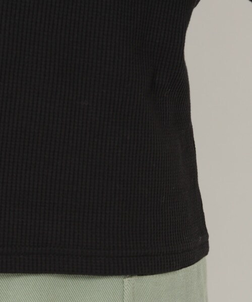 mysty woman(ミスティウーマン)の「バックシャンアシメネックプルオーバー(トップス・レディース・オフホワイト/ブラック/カーキ・F)」の20枚目の写真