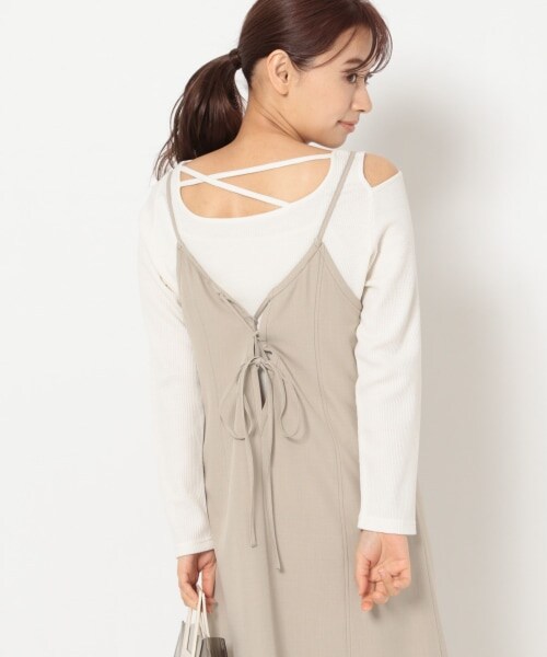 mysty woman(ミスティウーマン)の「バックシャンアシメネックプルオーバー(トップス・レディース・オフホワイト/ブラック/カーキ・F)」の9枚目の写真