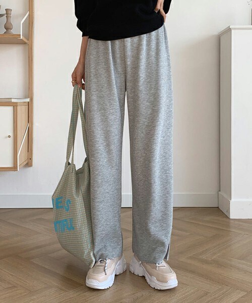 DHOLIC（ディーホリック）の「サイドスリットパンツ（その他パンツ・レディース・ブルー/ベージュ/グレー・ONESIZE）」の2枚目の写真