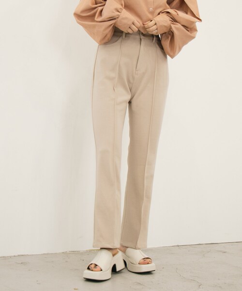 Kastane（カスタネ）の「カットピンタックイージーパンツ（その他パンツ・レディース・アイボリー/イエロー/オレンジ/ブルー・1/2）」の2枚目の写真