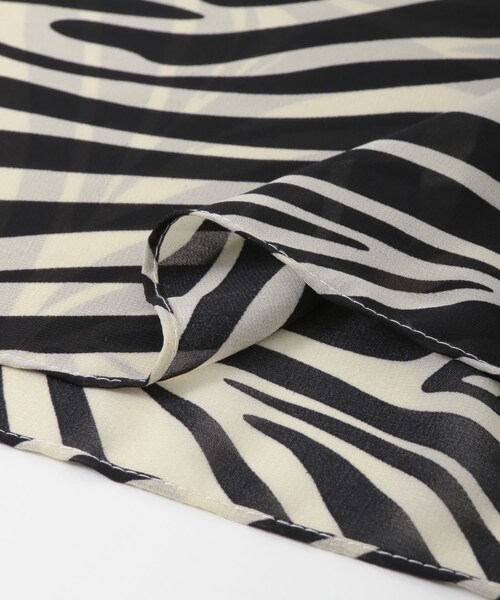 SENSE OF PLACE by URBAN RESEARCH（センスオブプレイスバイアーバンリサーチ）の「ゼブラロングスカーフ（その他・レディース・IVORY/BROWN・one）」の7枚目の写真