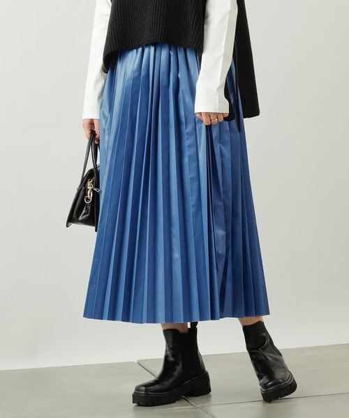 COLONY 2139（コロニートゥーワンスリーナイン）の「チンツ加工プリーツスカート（スカート・レディース・ベージュ/ブルー/ブラック・M/L）」の3枚目の写真
