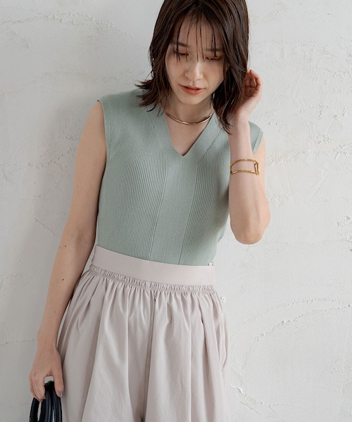  2025年おすすめのアイテム満載 LOUNGEDRESS（ラウンジドレス）の「ノースリVニット（ニット トップス