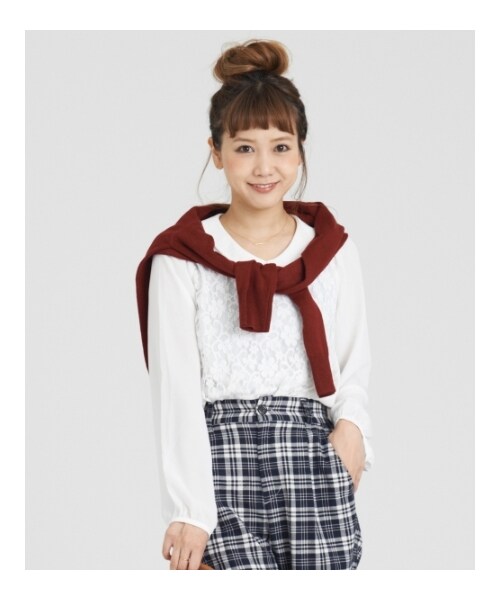 MAJESTIC LEGON（マジェスティックレゴン）の「○レースレイヤードブラウス（トップス・レディース・オフ/アイボリー/ブラック・Free）」の6枚目の写真