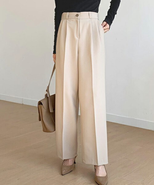 DHOLIC（ディーホリック）の「タックワイドスラックス（スラックス・レディース・グリーン/ベージュ/ホワイト/イエロー/ピンク・ONESIZE）」の3枚目の写真