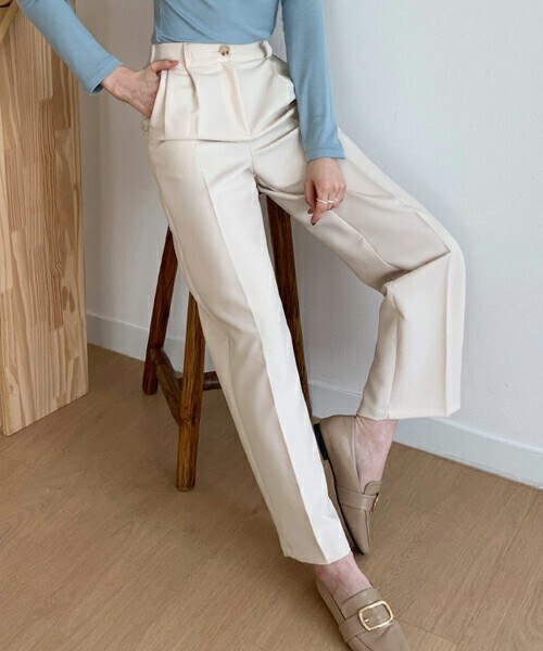 DHOLIC（ディーホリック）の「タックワイドスラックス（スラックス・レディース・グリーン/ベージュ/ホワイト/イエロー/ピンク・ONESIZE）」の2枚目の写真