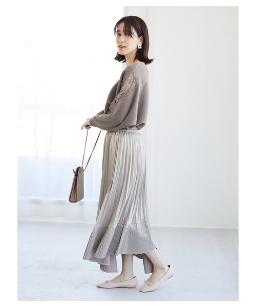 Green　Parks（グリーンパークス）の「・furry rate ショルダーレースプルオーバー（トップス・オフホワイト/ライトベージュ/モカ/ライトカーキ・F）」の2枚目の写真