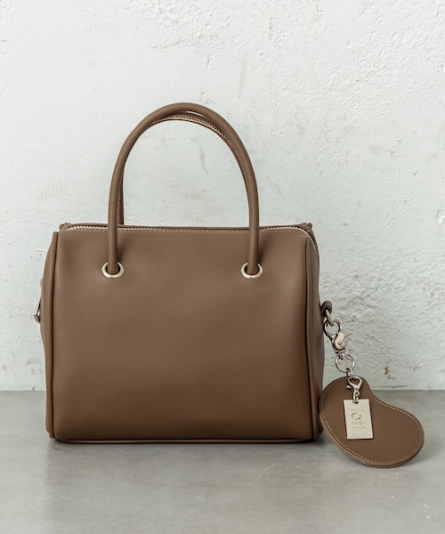 mystic(ミスティック)の「ビーンズミラー付きボストンBAG(トートバッグ・レディース・ベージュ/ブラック・ONE)」の2枚目の写真