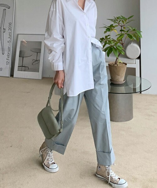 DHOLIC（ディーホリック）の「ロールアップタックパンツ（その他パンツ・レディース・クリーム/ライトカーキ/ディープスカイブルー/ネイビー/ライトイエロー/サーモンピンク/パープル・ONESIZE）」の3枚目の写真