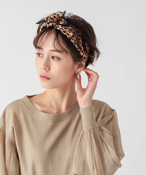 【ヴィンテージ】古着 総柄 スカーフ柄 アニマル柄 マスタード 橙色 緑 レトロ 豹柄スカーフの通販