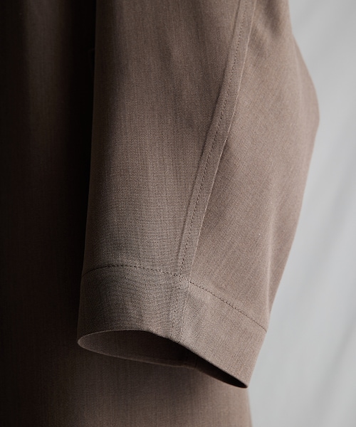 LIDNM（リドム）の「MORTORCYCLE COAT（ステンカラーコート・メンズ・ブラウン・M/L）」の13枚目の写真