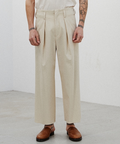 LIDNM（リドム）の「HARD TWISTED BAGGY TROUSERS（スラックス・メンズ・ホワイト・S/M/L）」の2枚目の写真