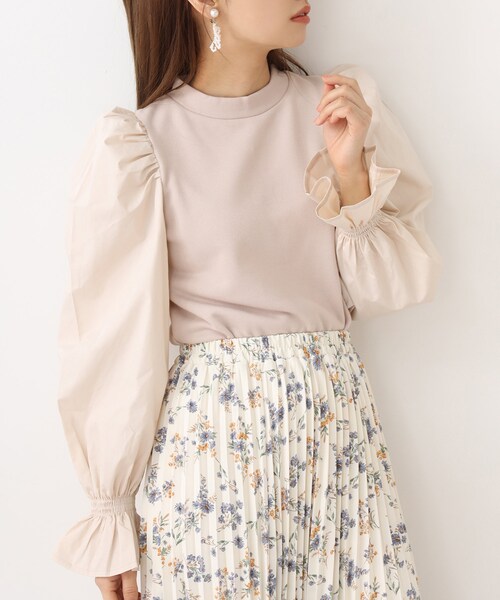 one after another NICE CLAUP(ワンアフターアナザーナイスクラップ)の「袖コンシャス異素材トップス(Tシャツ/カットソー・レディース・オフホワイト/ベージュ/グレー/ブラック・0)」の3枚目の写真