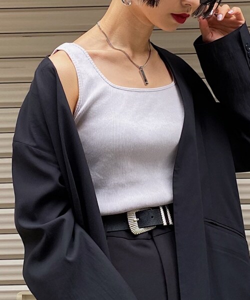 PAGEBOY（ページボーイ）の「シームレスリブタンク【83番色のみ先行予約】（トップス・ブラック/グレージュ/ターコイズ/ラベンダー）」の2枚目の写真