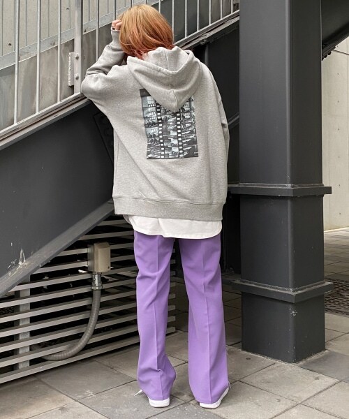 PAGEBOY(ページボーイ)の「フィルムグラフィックフーディ(トップス・ブラック/グレー)」の10枚目の写真